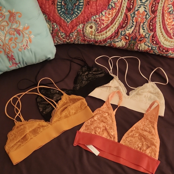 URBAN OUTFITTERS Lace Bralettes - Picture 1 of 14